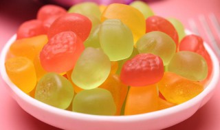 用水果做qq糖的方法（水果qq糖的制作方法）