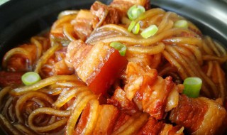 猪肉炖粉条怎么做才好吃 猪肉炖粉条怎么做好吃又简单