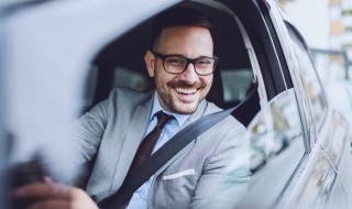 学车起步停车正确步骤教程（零基础学车起步视频起步停车教程）