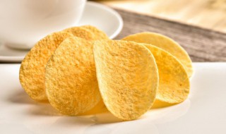 在家里怎么做薯片简单又好吃（家里做薯片的方法）