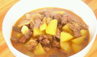 土豆炖肉的方法（土豆炖肉的做法家常做法）