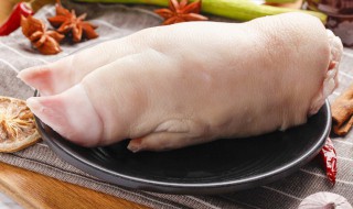 市场生猪蹄怎么挑选（怎样挑生猪蹄）