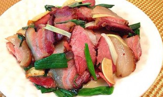 大葱腊肉做法窍门（大葱炒腊肉怎么做好吃窍门）