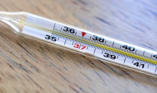 温度计夹在腋下几分钟 温度计夹在腋下几分钟加几度
