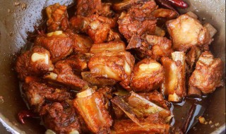 家常红烧排骨做法（家常红烧排骨做法 文字）