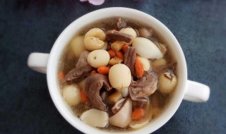 天麻可以和莲子一起炖肉吃吗 天麻可以和莲子一起炖肉吃吗孕妇