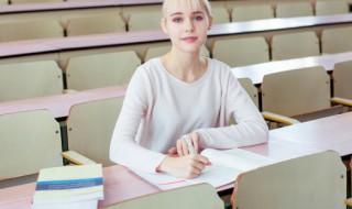 形容人瘦弱面色不好看的四字成语(形容人瘦弱面色不好的成语是什么)