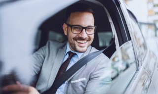 天籁脚刹的正确操作方法是什么 天籁脚刹的正确操作方法是什么意思