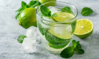 鸡尾酒怎么调酒（鸡尾酒怎么调酒好喝）