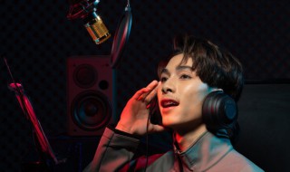 迷迷糊糊就重了爱的毒是什么歌曲 迷迷糊糊就中了爱的毒求歌名