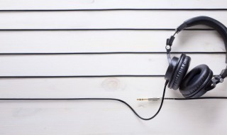 爱比不爱可悲是什么歌 爱比不爱更可悲是什么歌