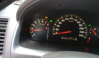 雅阁前机盖故障灯怎么消除（雅阁前机盖故障灯怎么消除掉）