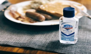 免洗洗手液可以水洗吗(免洗洗手液可以兑水吗)