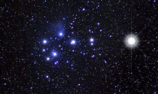 金星合昴群星在4月几号出现 金星合月具体时间