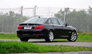 宝马750li六个摄像头在哪里（宝马750后视镜怎么打开）