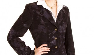 黑色牛仔衣配蓝色牛仔裤好看吗 黑色牛仔衣配蓝色牛仔裤好看吗图片