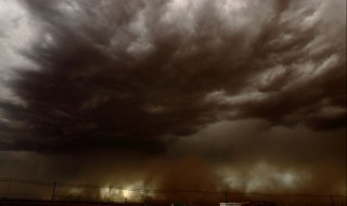 吉林的沙尘暴原因（吉林省的风沙地貌主要分布在哪里）