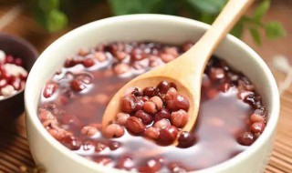 月子里吃红豆可以吗（坐月子吃红豆可以吗）