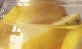 怀孕喝柠檬水的好处 怀孕期喝柠檬水的好处