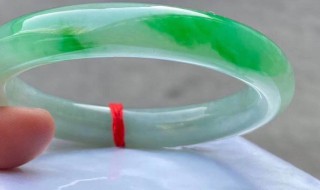 玉手镯戴的发黑为什么 玉手镯戴的发黑为什么会变色