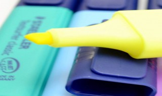 马克笔里面的高光笔是干什么用的（马克笔的高光笔怎么用）