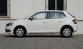 斯柯达晶锐的的圆口是干什么的（斯柯达晶锐怎么去掉小扳手）