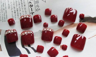 美甲的假片怎样拿掉 美甲的假片怎样拿掉视频