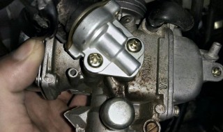 化油器油平面怎么调 化油器油平面调整视频