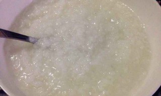 白粥水的营养价值及功效与作用（白粥水的营养价值及功效与作用禁忌）