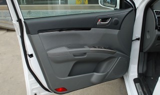 13款帝豪ec715大灯调节 帝豪ec715大灯左右怎么调