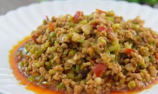 芹菜丁炒肉丁怎么做 芹菜丁炒肉丁怎么做好吃窍门