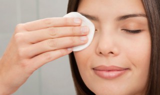 很简单的化妆方法(很简单的化妆方法有哪些)