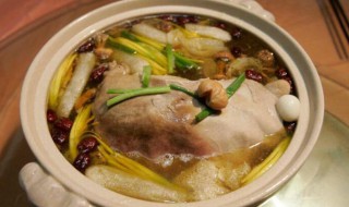 煲汤一般买什么鸡（煲汤买什么鸡好）