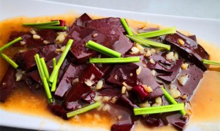 芹菜炒猪血（芹菜炒猪血可以吃吗）