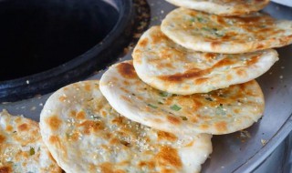 葱油大饼 葱油大饼的做法和配方 酥脆蓬松