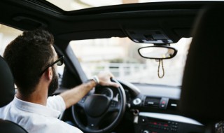 曲线先右行驶技巧 曲线行驶先右转再左转弯技巧