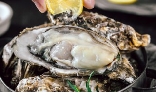 豆浆浸生蚝（生蚝加豆浆）