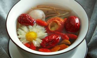 桂圆山楂煲瘦肉（桂圆肉山楂能一起泡水喝吗）