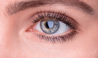 男性眼部按摩的方法 男性眼部按摩的方法图解