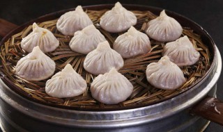 灌汤小笼包的做法（发面灌汤小笼包的做法）