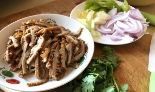 洋葱牛肚的制作方法（洋葱牛肚的制作方法视频）