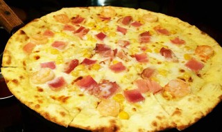 双层芝士培根披萨（双倍芝士披萨）