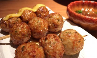 酸甜丸子串（酸甜丸子汤的做法）