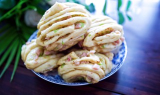胡萝卜火腿葱花卷的做法（胡萝卜火腿肠花卷的做法）