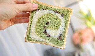 抹茶双色吐司的做法（抹茶双色吐司的做法和配方）