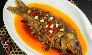 干烧鲤鱼（干烧鲫鱼最正宗的做法四川）