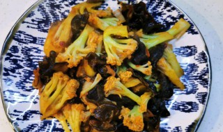 花菜炒黑木耳 花菜炒黑木耳可以吗