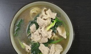 菠菜猪肉汤面（菠菜肉汤面怎么做好吃）