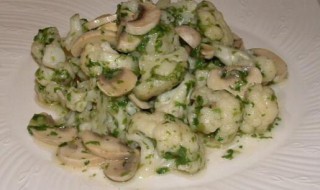 三文鱼蘑菇花菜卷（三文鱼和蘑菇一起怎么做好吃）