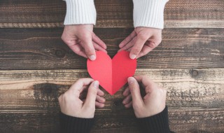 关于爱情的诗句有哪些 关于爱情的诗句有哪些三年级